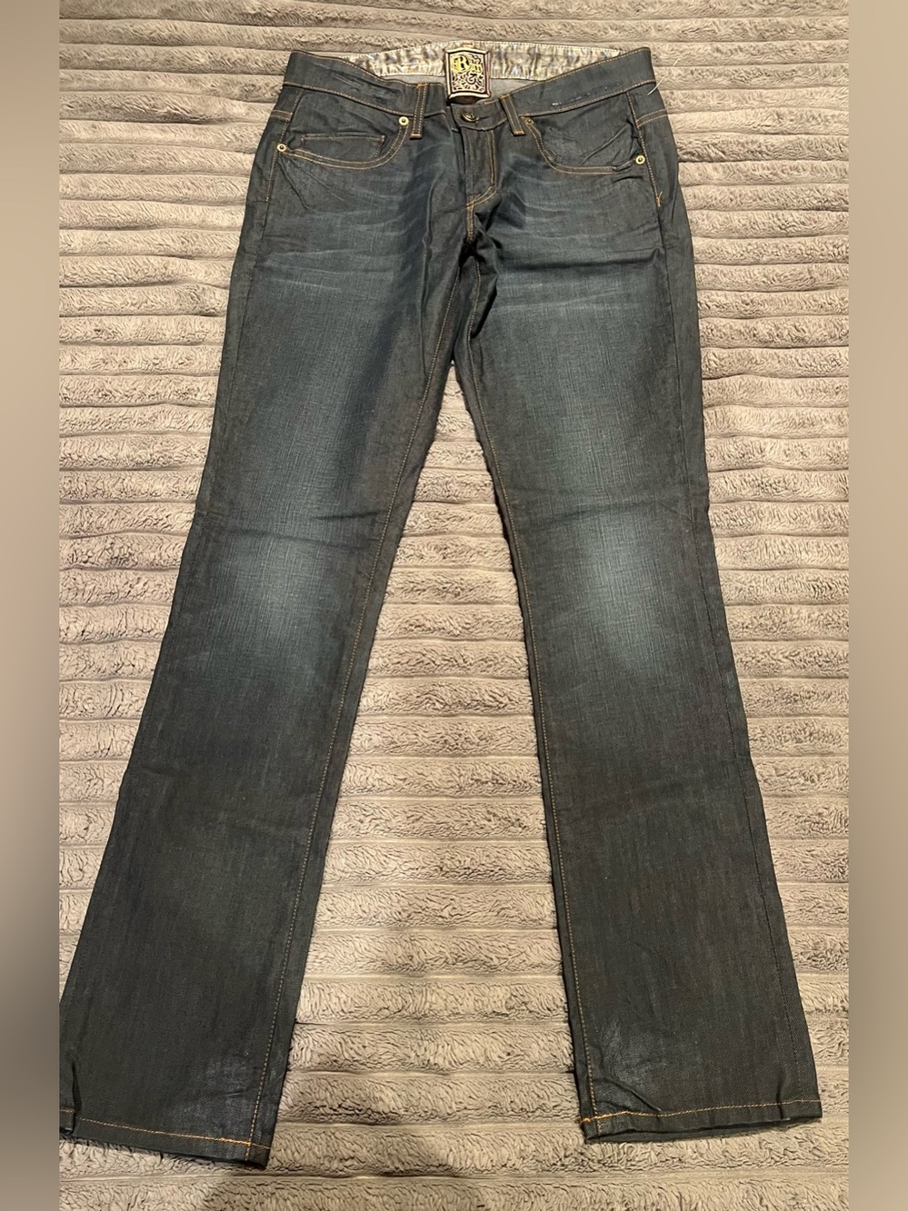 RICH & SKINNY WOMEN JEANS 27 STRAIGHT CUT DISTRESSED STRETCH NEW NO TAG STERLING